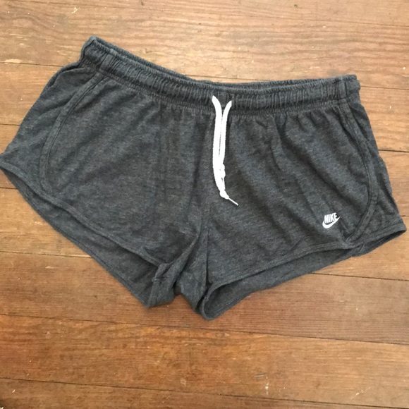 heather grey nike shorts